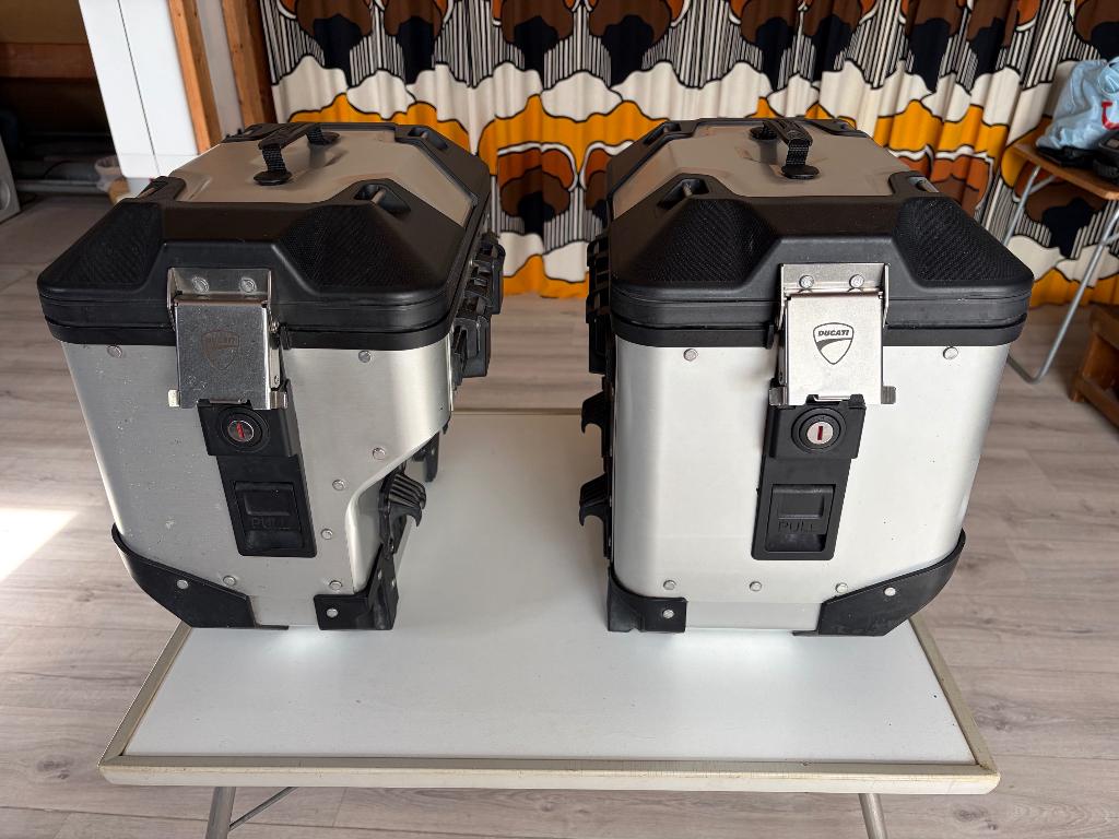 Kofferset aluminium Ducati Multistrada, Motoren, Accessoires | Koffers en Tassen, Ophalen, Gebruikt
