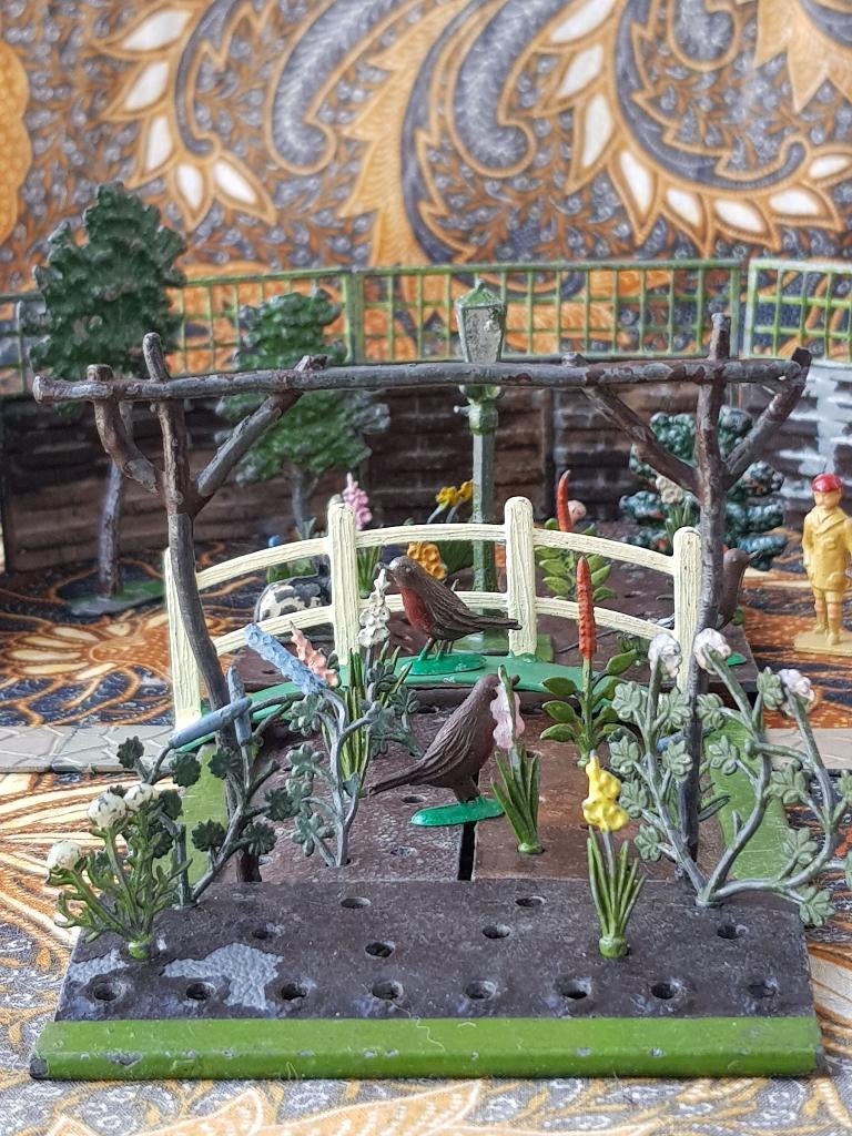 Mooie tuin oud 56 delig speelgoed uit Engeland van tin., Antiek en Kunst, Antiek | Speelgoed, Ophalen of Verzenden