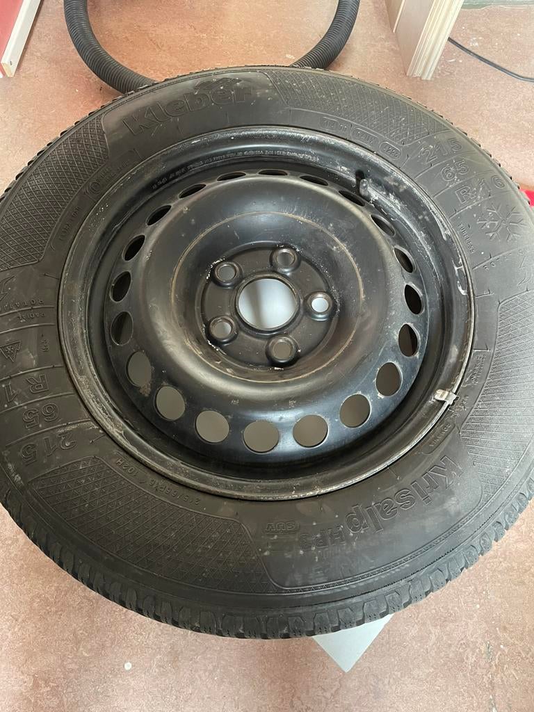 4x VW T5 / T6 stalen velg + Kleber 215/65 R16 winterbanden, Auto diversen, Auto-accessoires, Zo goed als nieuw, Ophalen