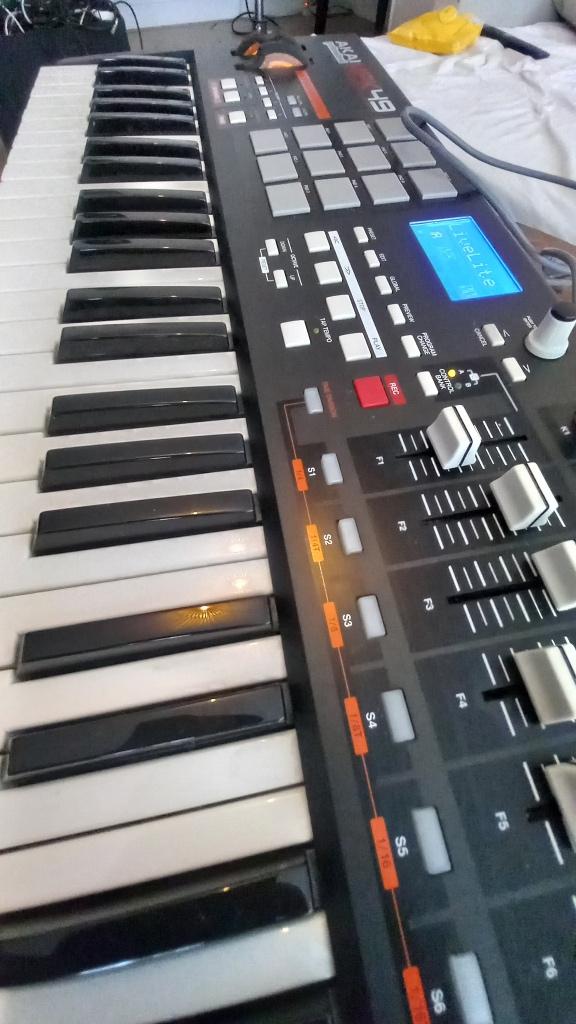 akai mpk 49, Muziek en Instrumenten, Ophalen of Verzenden, Gebruikt
