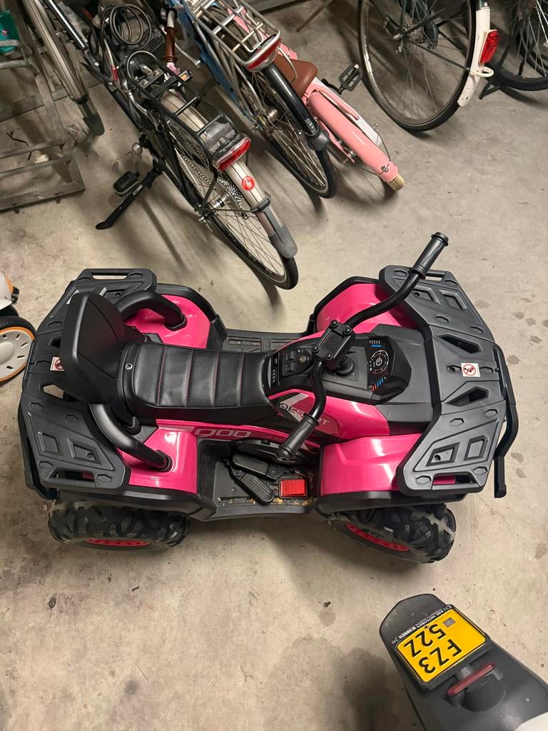Elektrische kinderquad roze - Werkt perfect!, Ophalen of Verzenden, Gebruikt, Afstandsbediening