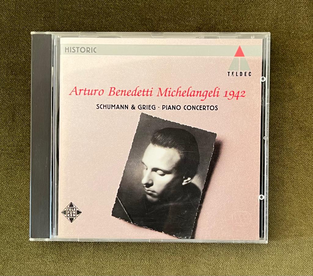 Schumann & Grieg Piano Concertos - B. Michelangeli, Ophalen of Verzenden, Romantiek, Zo goed als nieuw, Orkest of Ballet