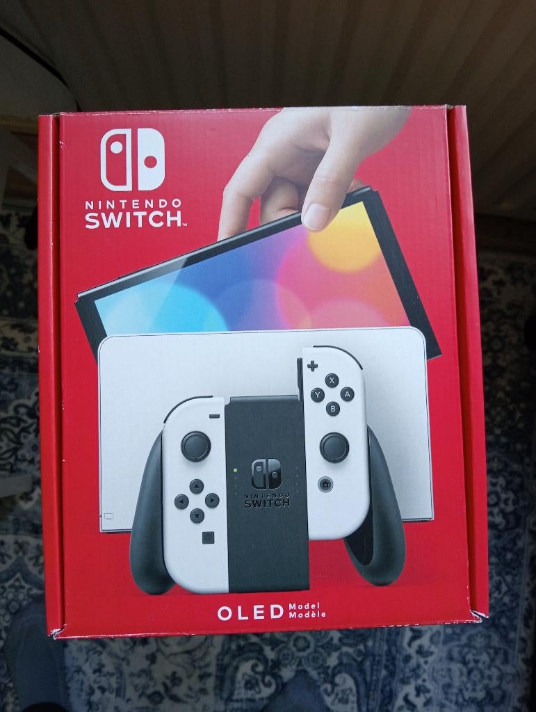 Nintendo Switch OLED - met 3 games, Spelcomputers en Games, Ophalen, Overige genres, 1 speler, Zo goed als nieuw