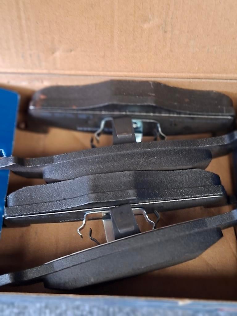 Remblokken set voorzijde VW Polo Lupo Seat Ibiza Bosch, Auto-onderdelen, Remmen en Aandrijving, Seat, Volkswagen, Nieuw, Ophalen of Verzenden