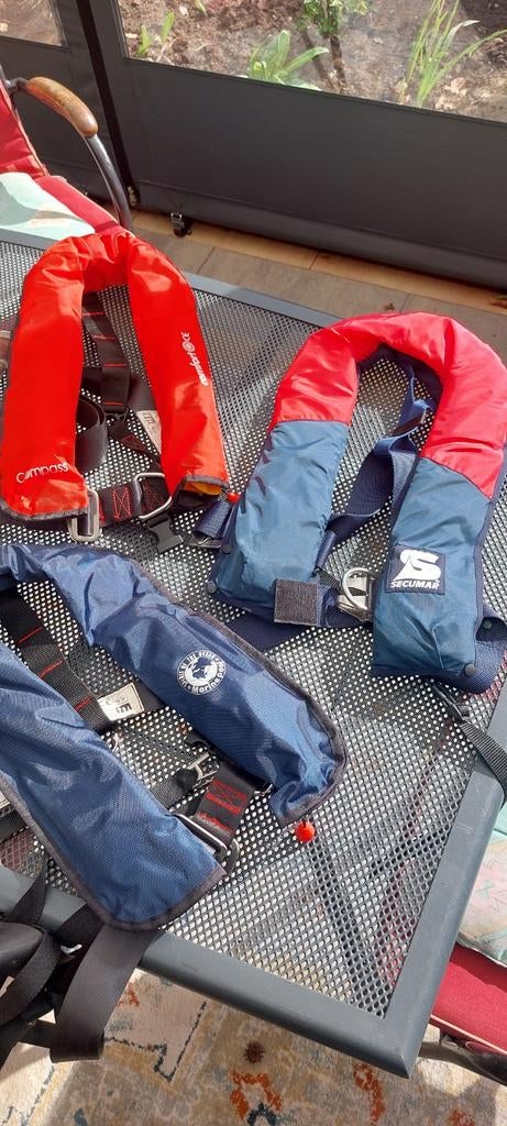 3 automatische reddingsvesten, Watersport en Boten, Watersportkleding, Ophalen of Verzenden, Dame of Heer, Reddingsvest of Zwemvest