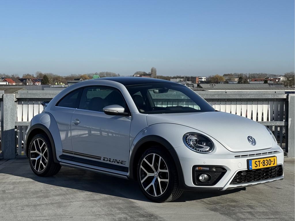 Volkswagen Beetle 1.4 TSI Dune DSG | Pano | Navi | Fender So, Gebruikt, 150 pk, 4 stoelen, Leder en Stof