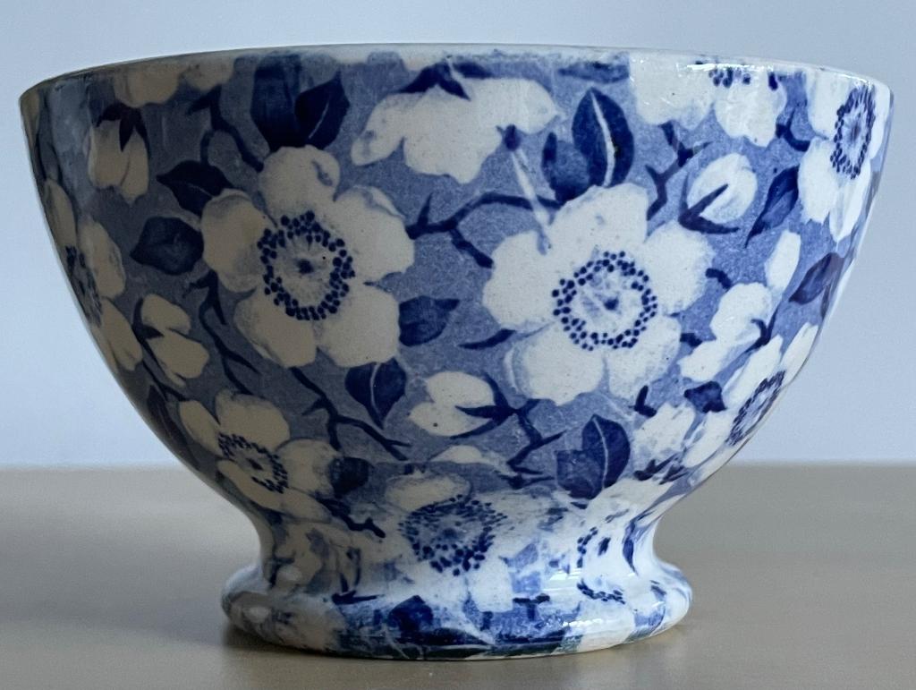 Antiek spoelkommetje Sociëté Céramique Maestricht BLOSSOM, Verzenden