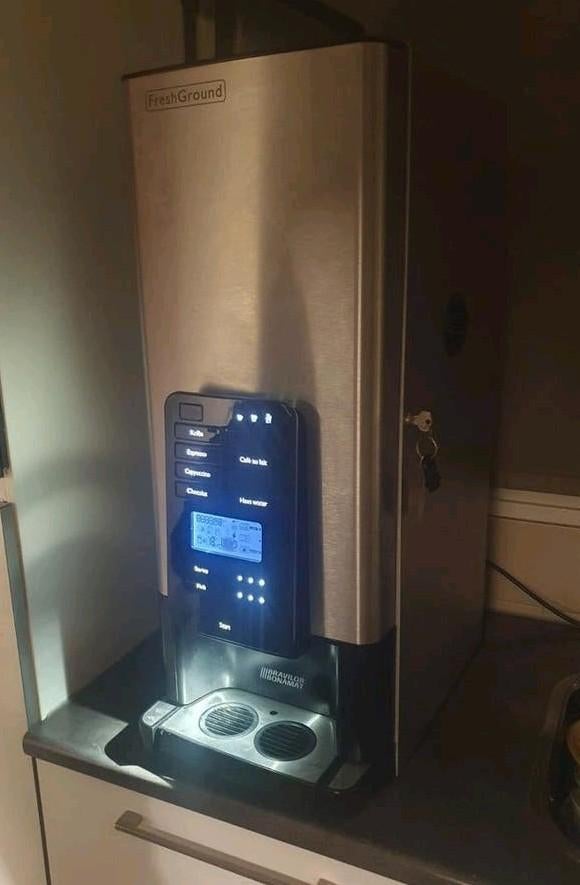 Bravilor Bonamat volautomatische koffiemachines, Witgoed en Apparatuur, Koffiezetapparaten, Gebruikt, 10 kopjes of meer, Koffiemachine
