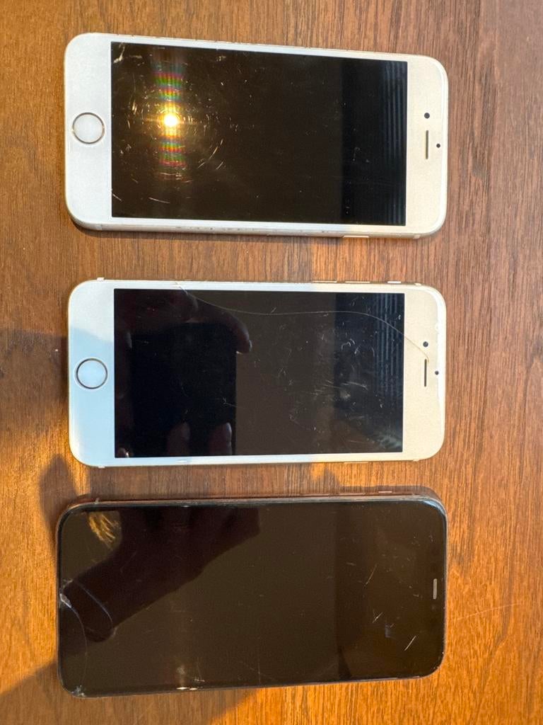 3 iPhones te koop – iPhone 11 Pro + 2x iPhone 6s, Ophalen, Gebruikt, Overige typen, Apple iPhone