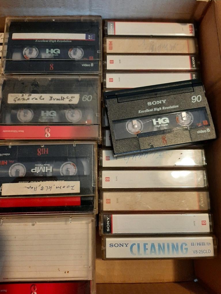 16 Video 8 Cassettes (15x Sony, 1x TDK) + Reinigingscassette, Audio, Tv en Foto, Videospelers, Ophalen of Verzenden