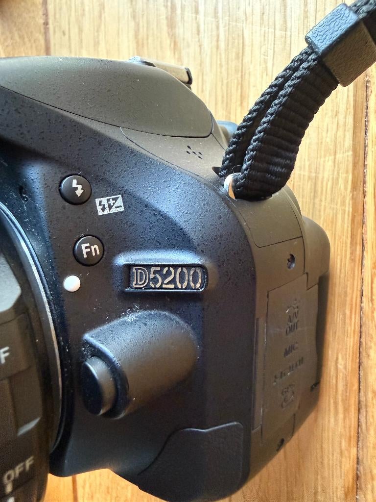 Spiegelreflex camera Nikon D5200 + toebehoren, Ophalen, Spiegelreflex, Zo goed als nieuw, Nikon