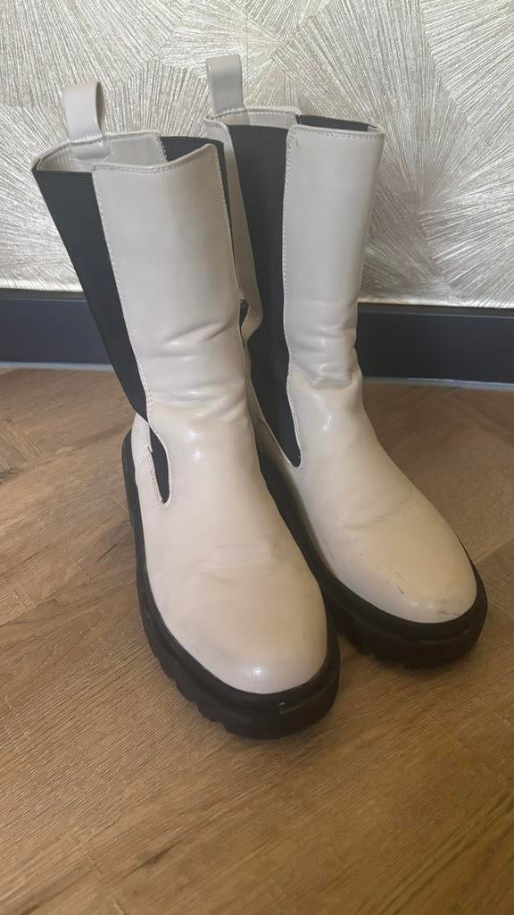 Primark Chelsea Boots maat 38 (beige/creme), Hoge laarzen, Beige, Ophalen of Verzenden, Gedragen