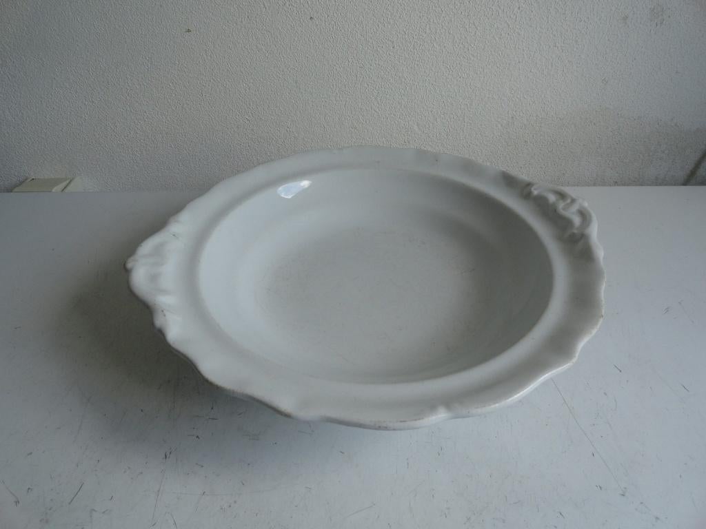 Petrus Regout schaal op voet, helemaal gaaf, Ophalen of Verzenden