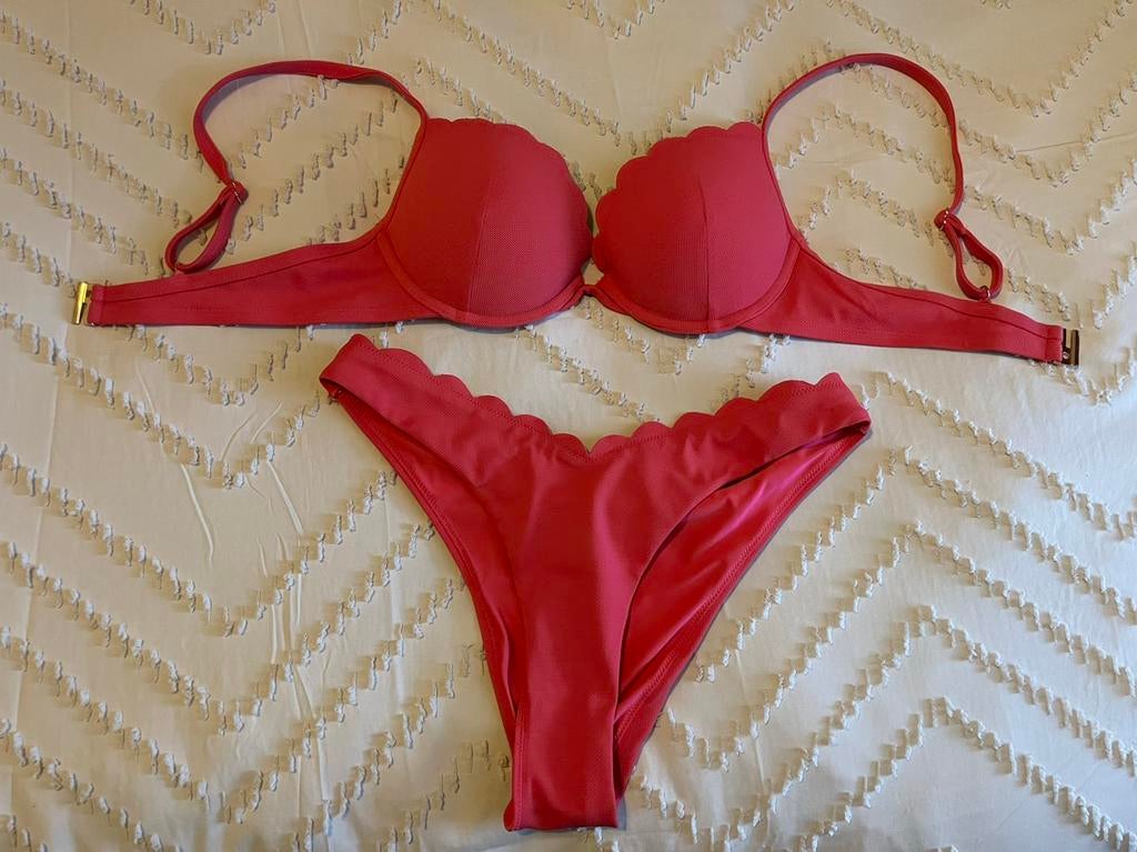 Roze push up bikini Hunkemoller, Kleding | Dames, Badmode en Zwemkleding, Ophalen of Verzenden, Zo goed als nieuw, Roze, Bikini