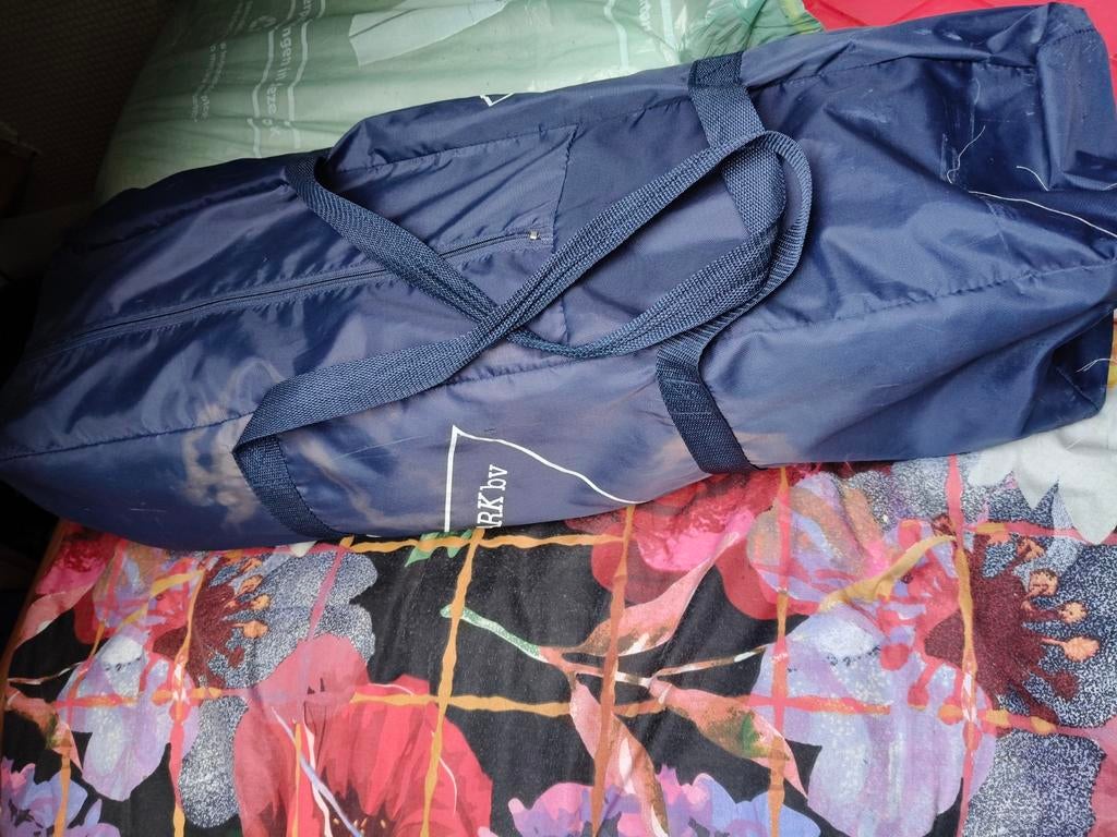 Campingbedje - Ideaal voor op reis!, Ophalen, Zo goed als nieuw