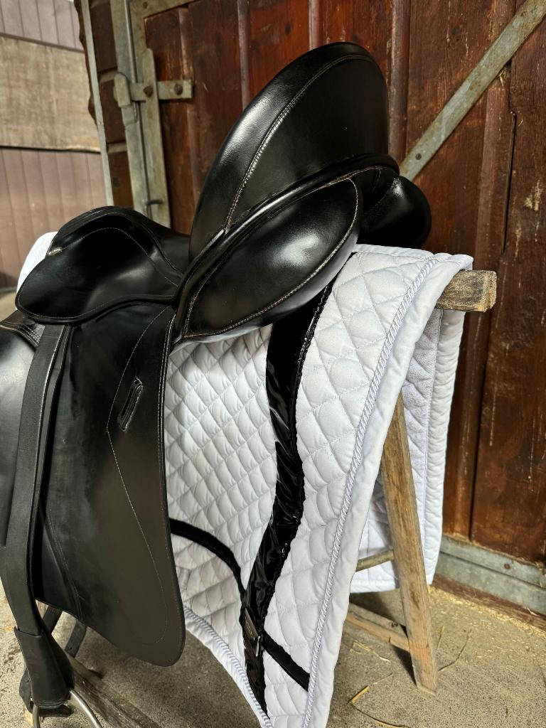 Dressuurzadel Kentaur, Dieren en Toebehoren, Ophalen of Verzenden, Gebruikt, Dressuur