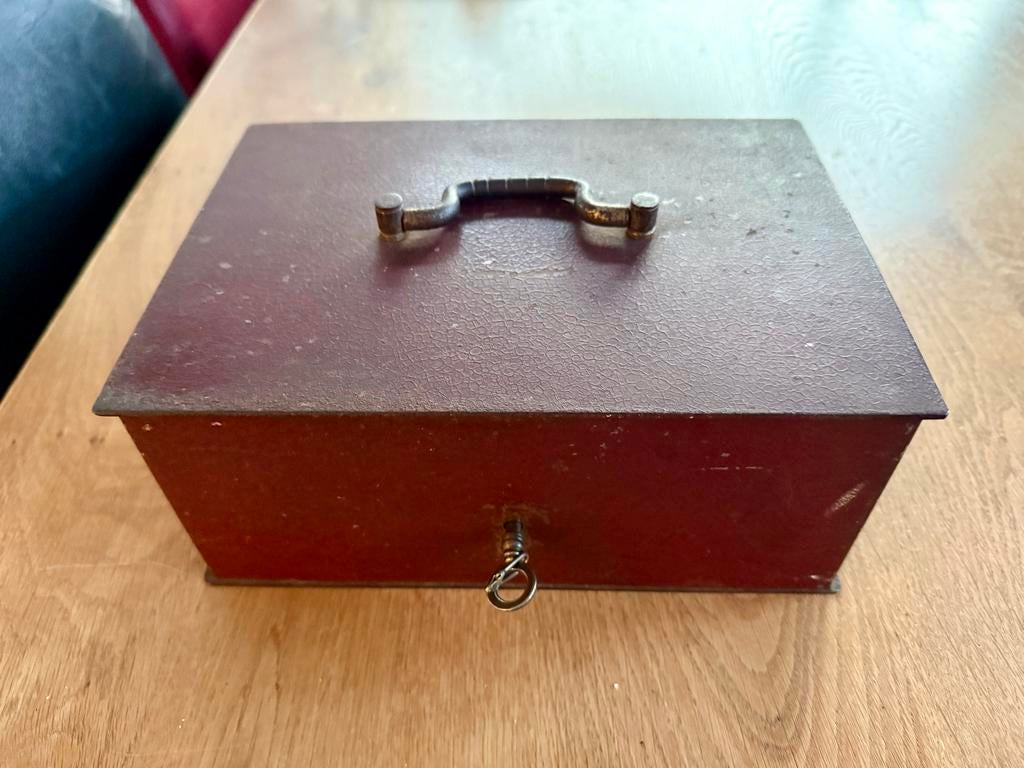 Vintage Geldkistje met Sleutel, Antiek en Kunst, Ophalen of Verzenden