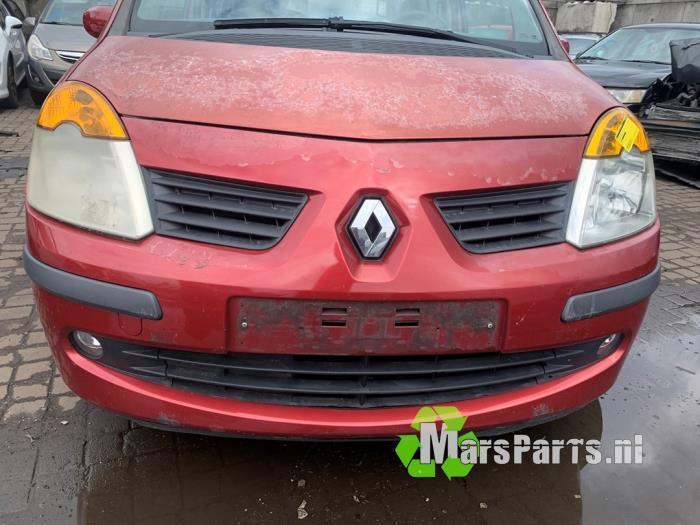 Voorbumper van een Renault Modus (TEB76), Gebruikt, -, Renault, -