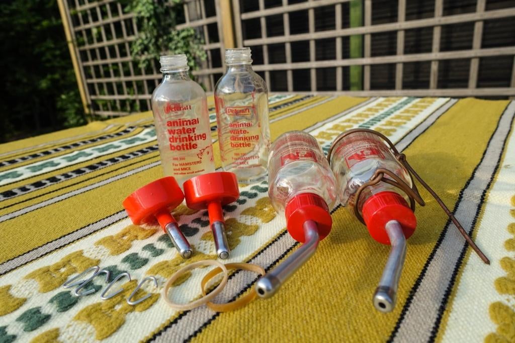 partij drinkflesjes (degoes), drinknippels (konijntjes),rad, Ophalen of Verzenden, Gebruikt