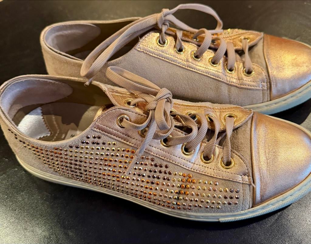 Mooie oud roze sneakers van MAIMAI - maat 37, Kleding | Dames, Schoenen, Ophalen of Verzenden, Zo goed als nieuw, Beige, Sneakers of Gympen