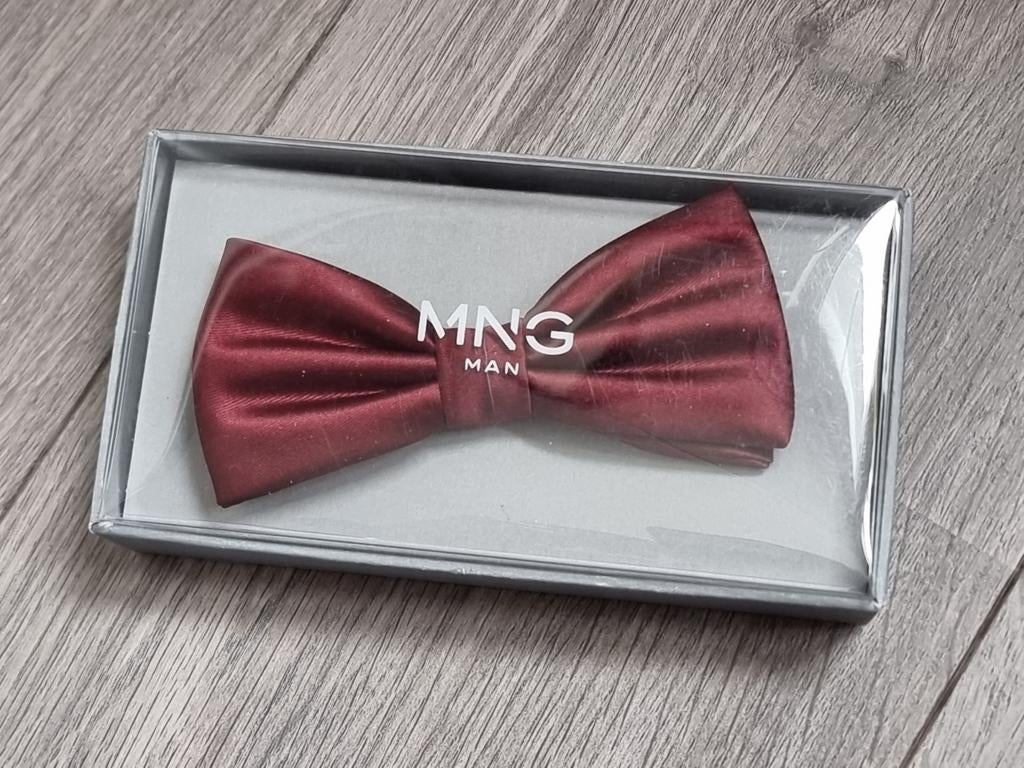 Wijnrood vlinderdas Mango, Nieuw (KG3), Ophalen of Verzenden, Nieuw