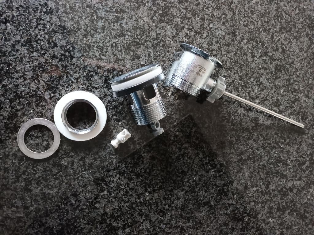 Afvoerplug gootsteen wasbak badkamer nieuw nieuwe met stop, Ophalen of Verzenden, Nieuw, Overige typen