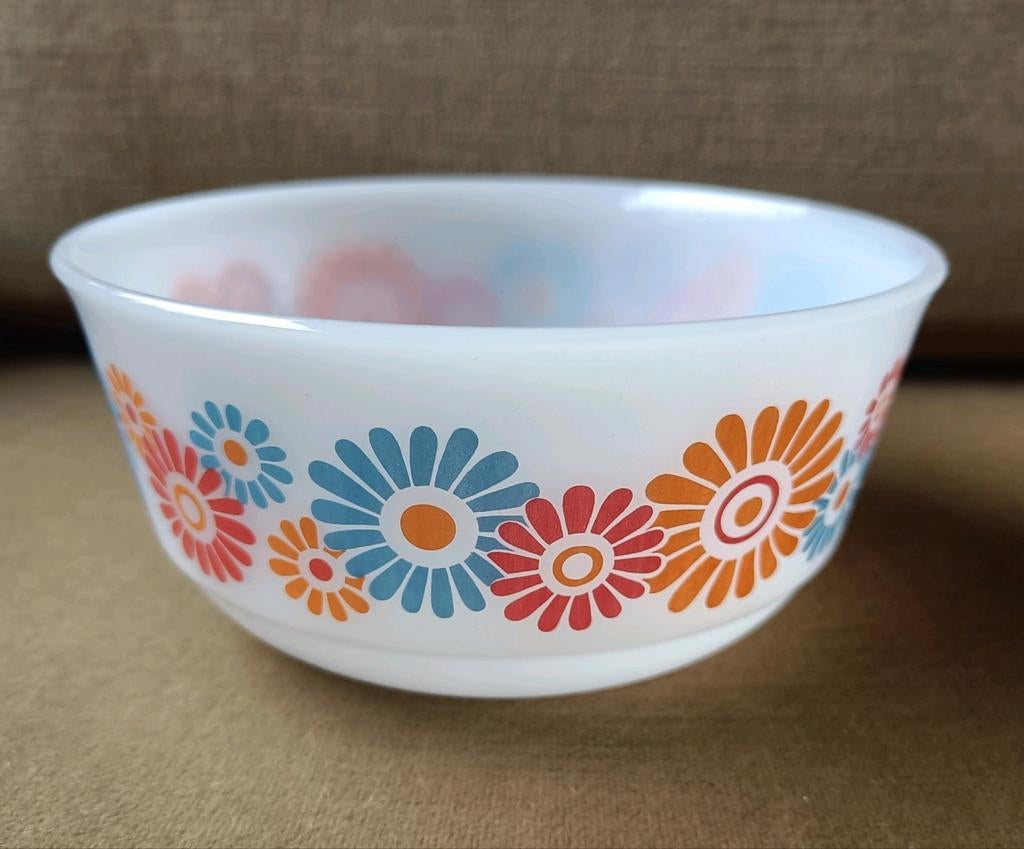 Vintage glazen schaal met blauw/oranje/rood bloemmotief, Antiek en Kunst, Ophalen of Verzenden