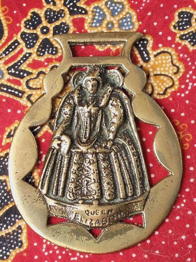 Antiek kleppermannetje uit Engeland met Queen Elizabeth., Ophalen of Verzenden, Koper