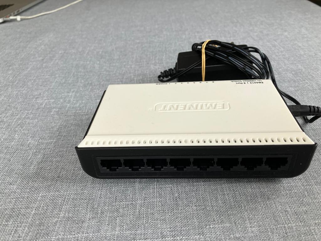 Eminent Networking Switch EM4412, Ophalen of Verzenden, Gebruikt