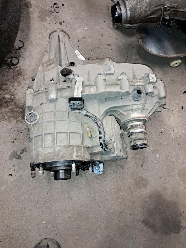 4️⃣️x4️⃣ tussenbak chevrolet suburban z71 2003, Ophalen, Gebruikt, Overige automerken