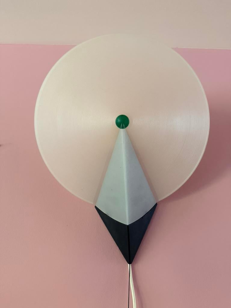 Vintage italiaanse design wandlamp Tre Ci Luce “Cometa” 80s, Huis en Inrichting, Ophalen, Gebruikt, Kunststof, Vintage design