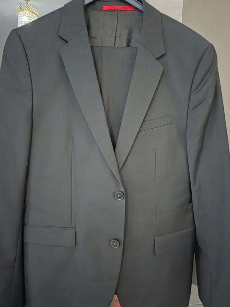 2x Hugo boss pak origineel, Ophalen of Verzenden, Zo goed als nieuw, Maat 52/54 (L), Zwart