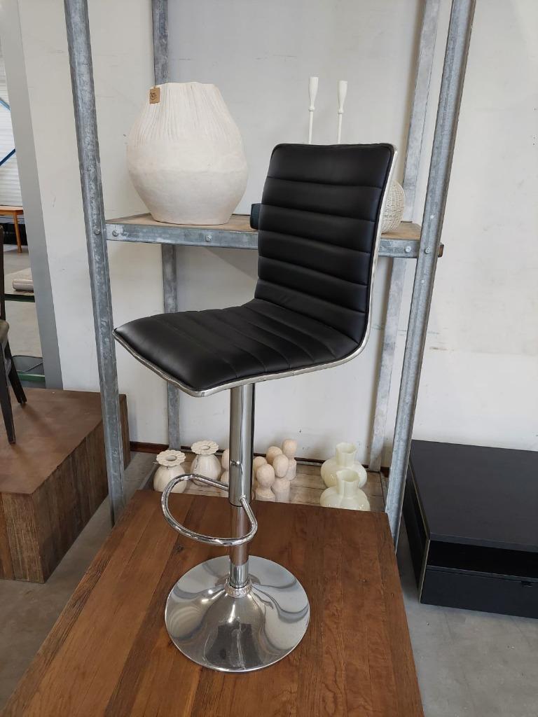 Design barkruk chroom met vinyl zwart zitting & rug, Ophalen, 5 krukken of meer, 60 tot 90 cm, Nieuw