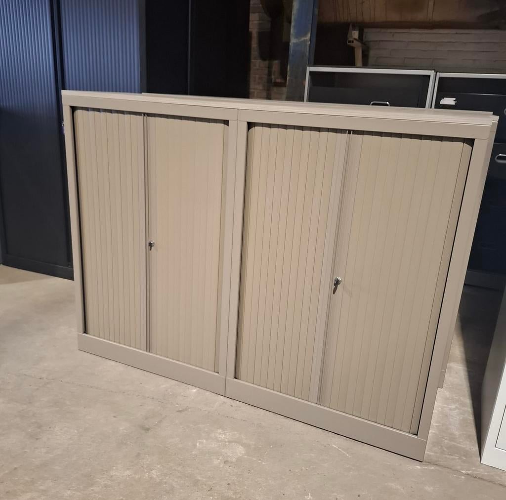 Mooie roldeurkasten met topblad met elkaar verbonden, Huis en Inrichting, Kasten | Roldeurkasten en Archiefkasten, Gebruikt, 100 tot 150 cm