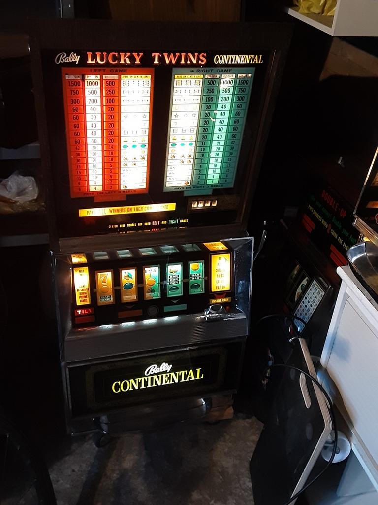 Bally slotmachine model 937 lucky twins, Verzamelen, Overige munten, Ophalen