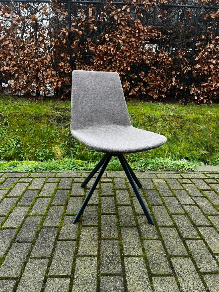 8X Pera Ellipse B&T eetkamerstoel, Gebruikt, Overige kleuren, Ophalen of Verzenden, Stof