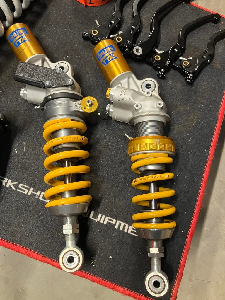 Ducati V2 955 termignoni ohlins voorpoten velgen brembo, Ophalen, Nieuw