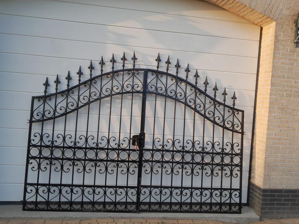 Heel apart en mooi sierhekwerk, Ophalen, 100 tot 150 cm, IJzer, 200 cm of meer