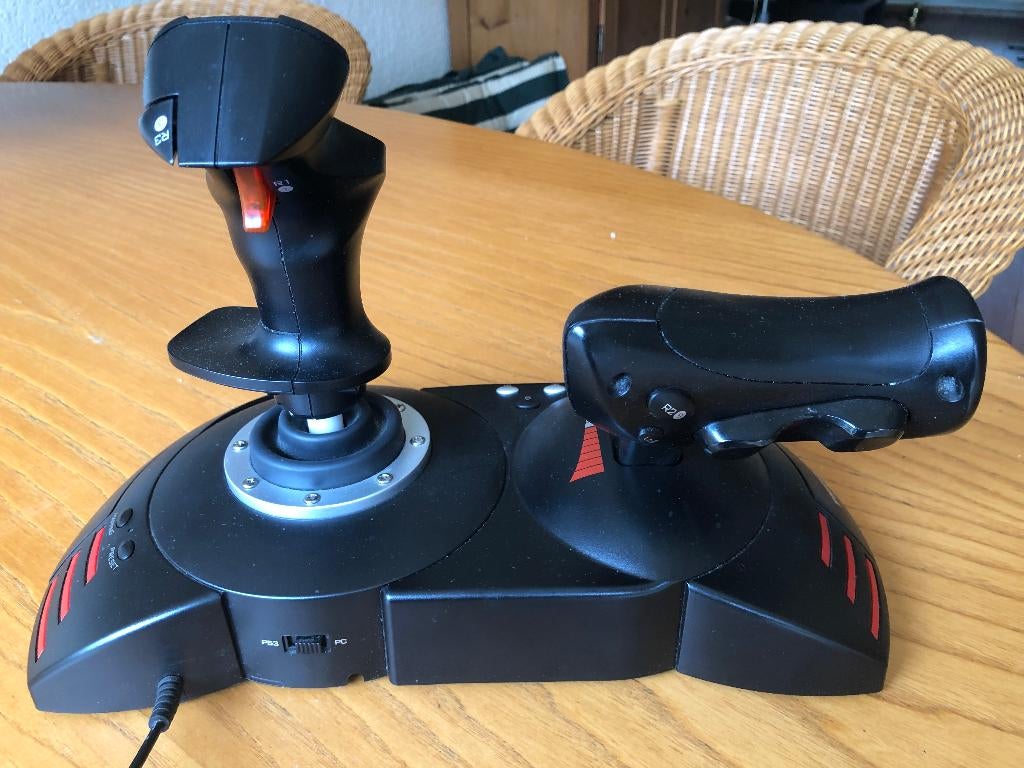Thrustmaster T.Flight Hotas X, Ophalen of Verzenden, Nieuw, Thrustmaster/Logitech