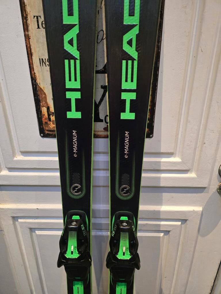 156cm HEAD E MAGNUM WORLDCUP SW 24/25 NP1000€, Sport en Fitness, Skiën en Langlaufen, 140 tot 160 cm, Ophalen of Verzenden, Zo goed als nieuw