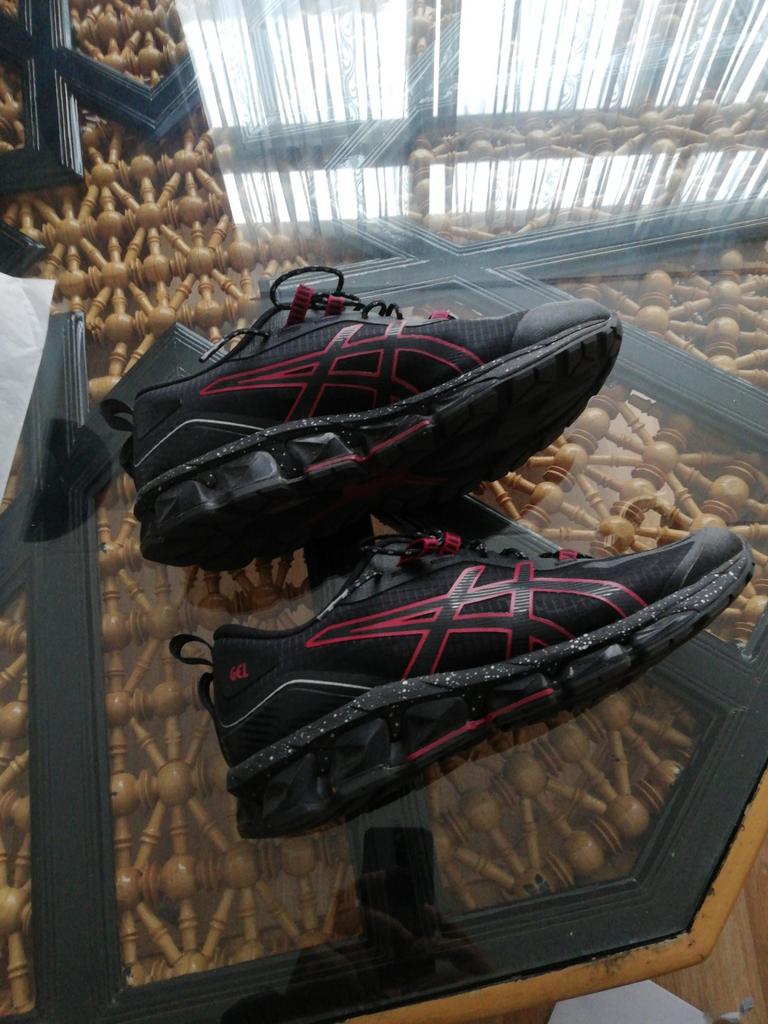 Asics, Ophalen, Zo goed als nieuw