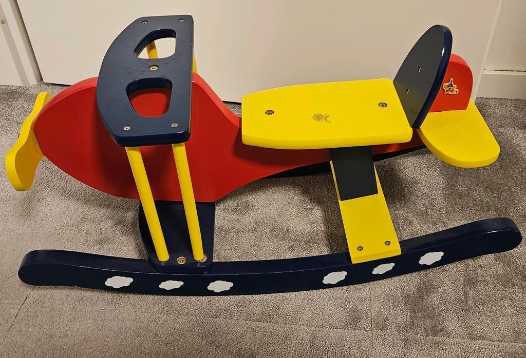 Houten hobbelvliegtuig, Ophalen