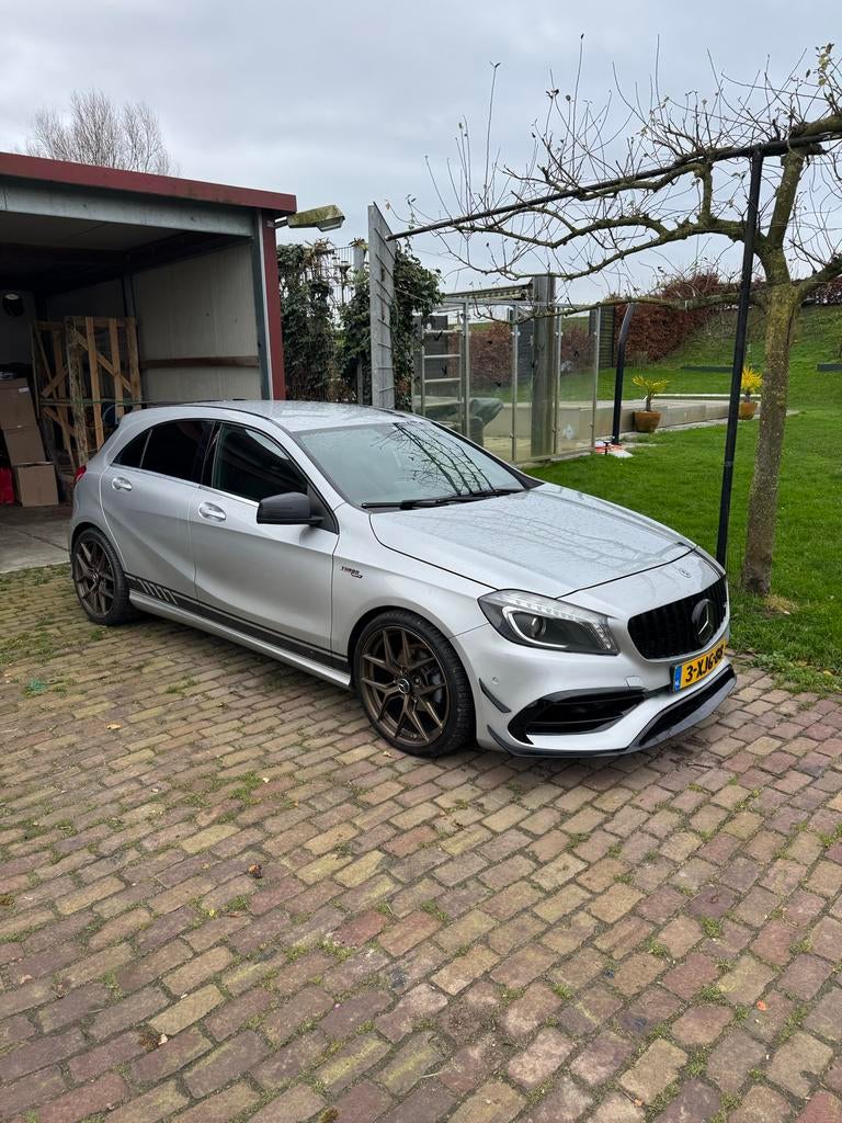 Mercedes-Benz A-Klasse A180 1.6 Amg pakket  2014 Grijs, Auto's, Mercedes-Benz, Particulier, A-Klasse, Benzine, B, Hatchback, Handgeschakeld