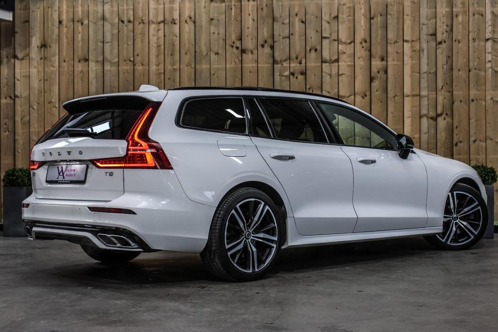 Volvo V60 2.0 T8 Twin Engine AWD R-Design *Pano*H/K*Head-Up*, Automaat, Gebruikt, Zwart, 4 cilinders