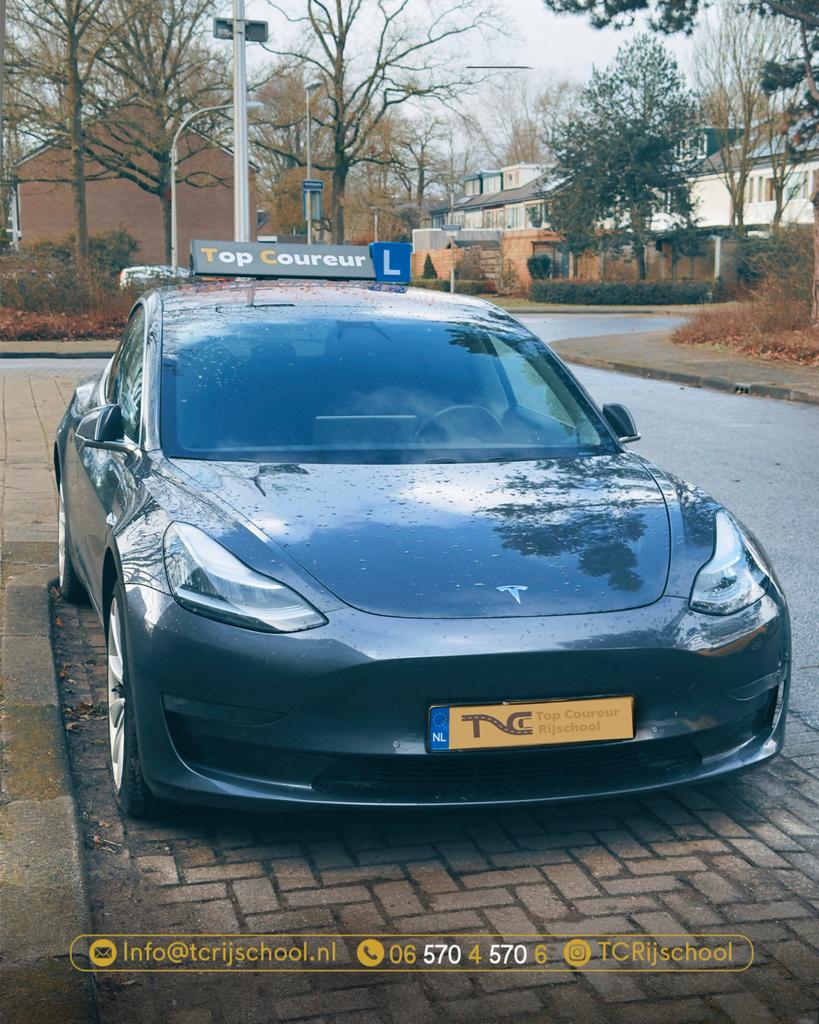 Rijles in Deventer – Snel Starten – Betrouwbare Rijschool, Diensten en Vakmensen, Rijscholen, Auto