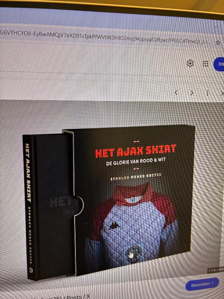 Boek; Het Ajax shirt uitgave Menzo, Verzenden, Zo goed als nieuw, Ajax, Boek of Tijdschrift