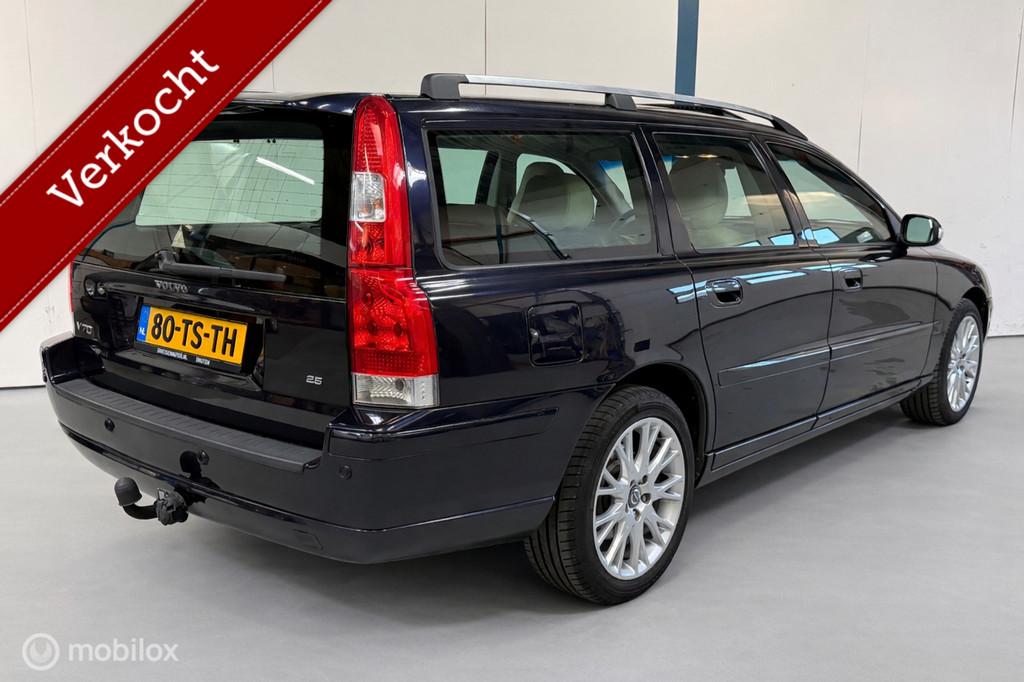 Volvo V70 2.5T Edition Sport NL-AUTO / SCHUIFDAK / AUTOMAAT, 1532 kg, Blauw, 2521 cc, 209 pk