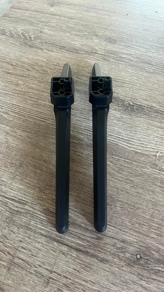 Voetjes Hisense led tv (43E6KT), Ophalen of Verzenden, Zo goed als nieuw