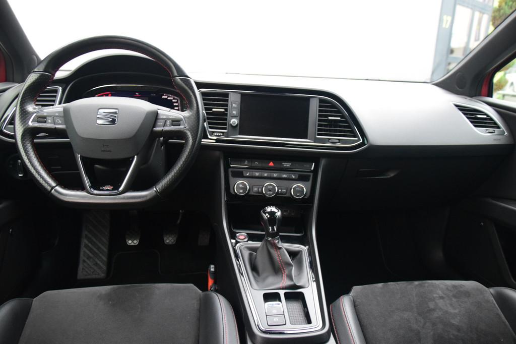 SEAT Leon ST 1.0 TSI FR Ultimate Edition Priv/Glass Stoelver, Stof, Gebruikt, 49 €/maand, Origineel Nederlands