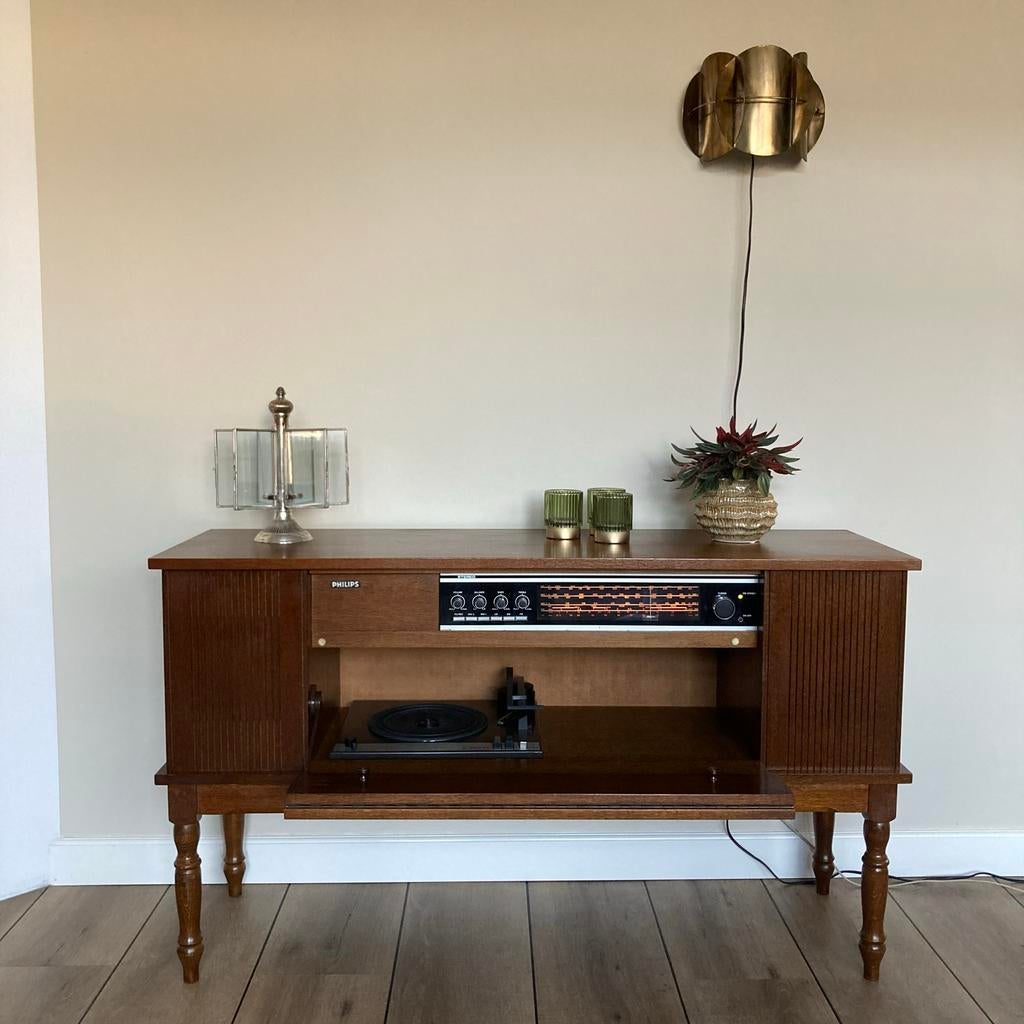 Vintage Philips radiomeubel, Ophalen